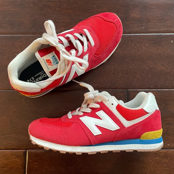 New Balance Kids 574 V1 Lace Up Sneaker Size 5 Team Red/Light Rogue Wave *New* - Picture 2 of 10